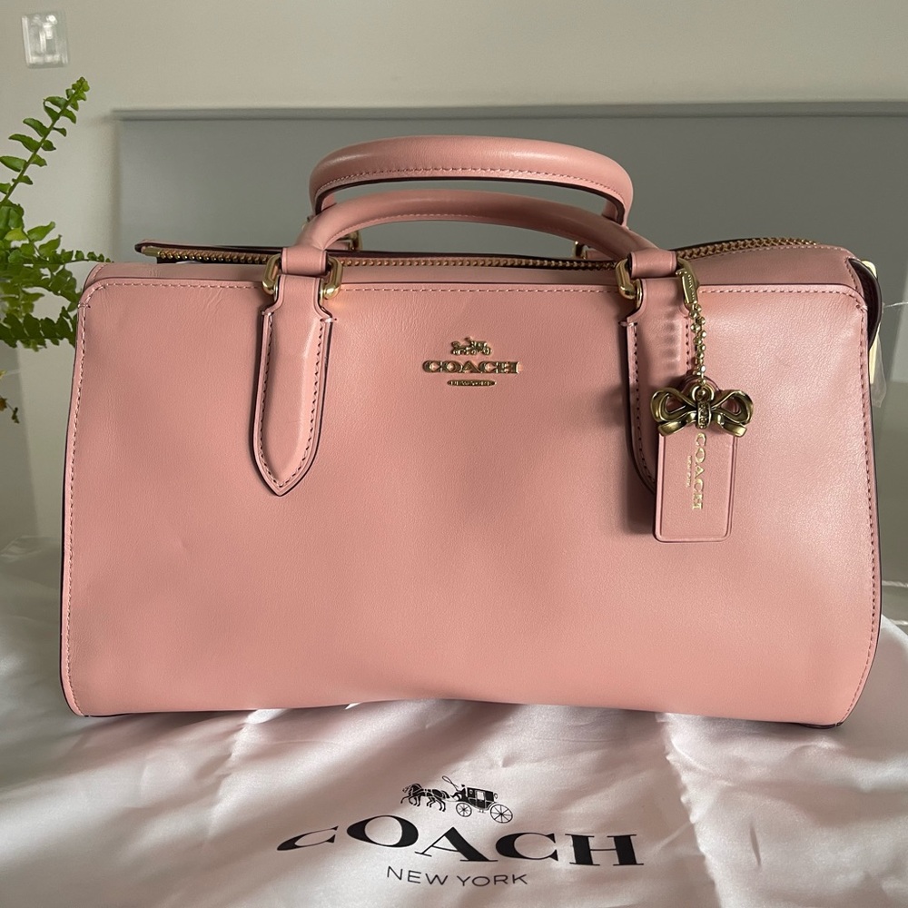 💕Coach Selena Gomez Bond Bag💕